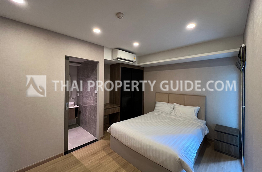 Apartment in New Petchburi 